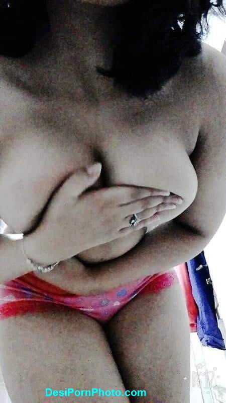 Hot Girl Nahta Huva - Hot Desi Girls Naked Chudai Photo Erotic Desi boobs -