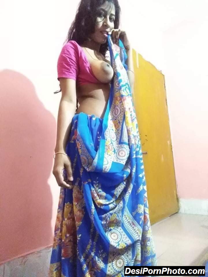 Hot Marathi girl ki sexy boobs photos in saree -