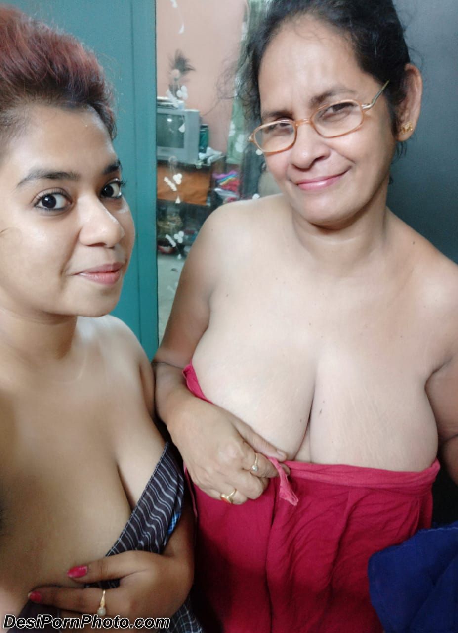 Maa - Maa ka beti ke boyfriend se sex-Porn pics - Indian mom
