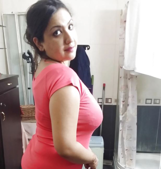 617px x 647px - Aunty Nude Pics - Indian nude girls, Indian sex