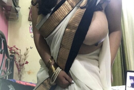 Indian Aunty Big Massive Xnxx Hot Boobs Photo