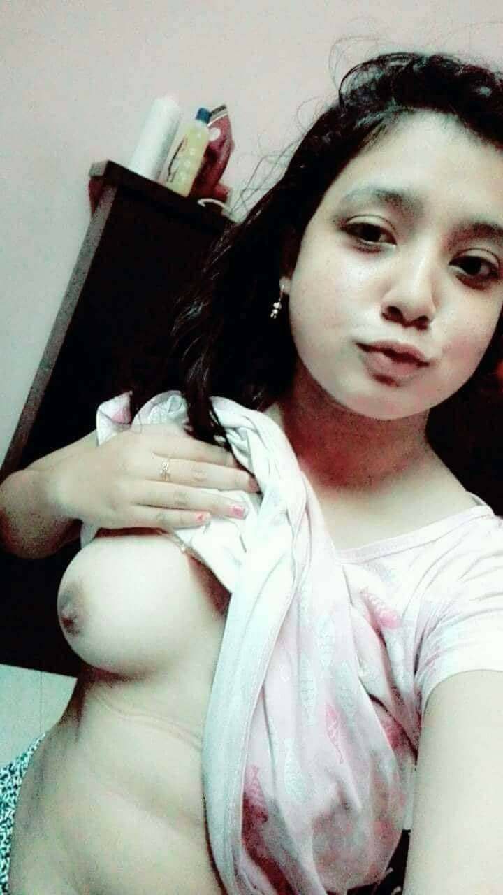 Desi nude selfie