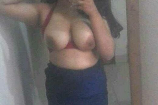 Hot Desi College Girl Nice Boobs Selfie