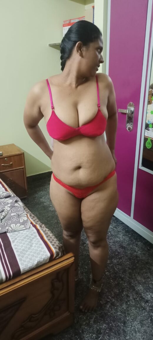Busty Tamil Bhabhi Sexy Red Bra and Panty Photo Xnxx