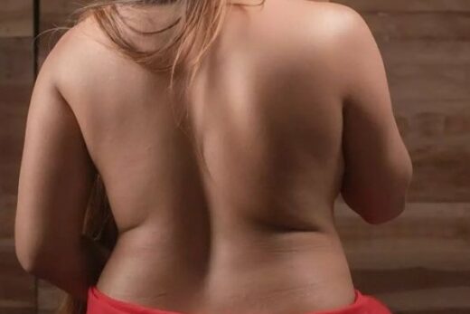 Sexy Bare Back Photo of Indian Girl Xnxx