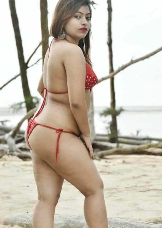Indian Girl Sexy Bikini Pics