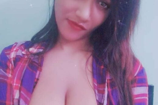 Hot Desi Girl Nude Boobs Photos