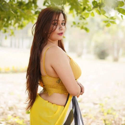 Bengali Girl Big Boobs in Yellow Bra Desixnxx Pics