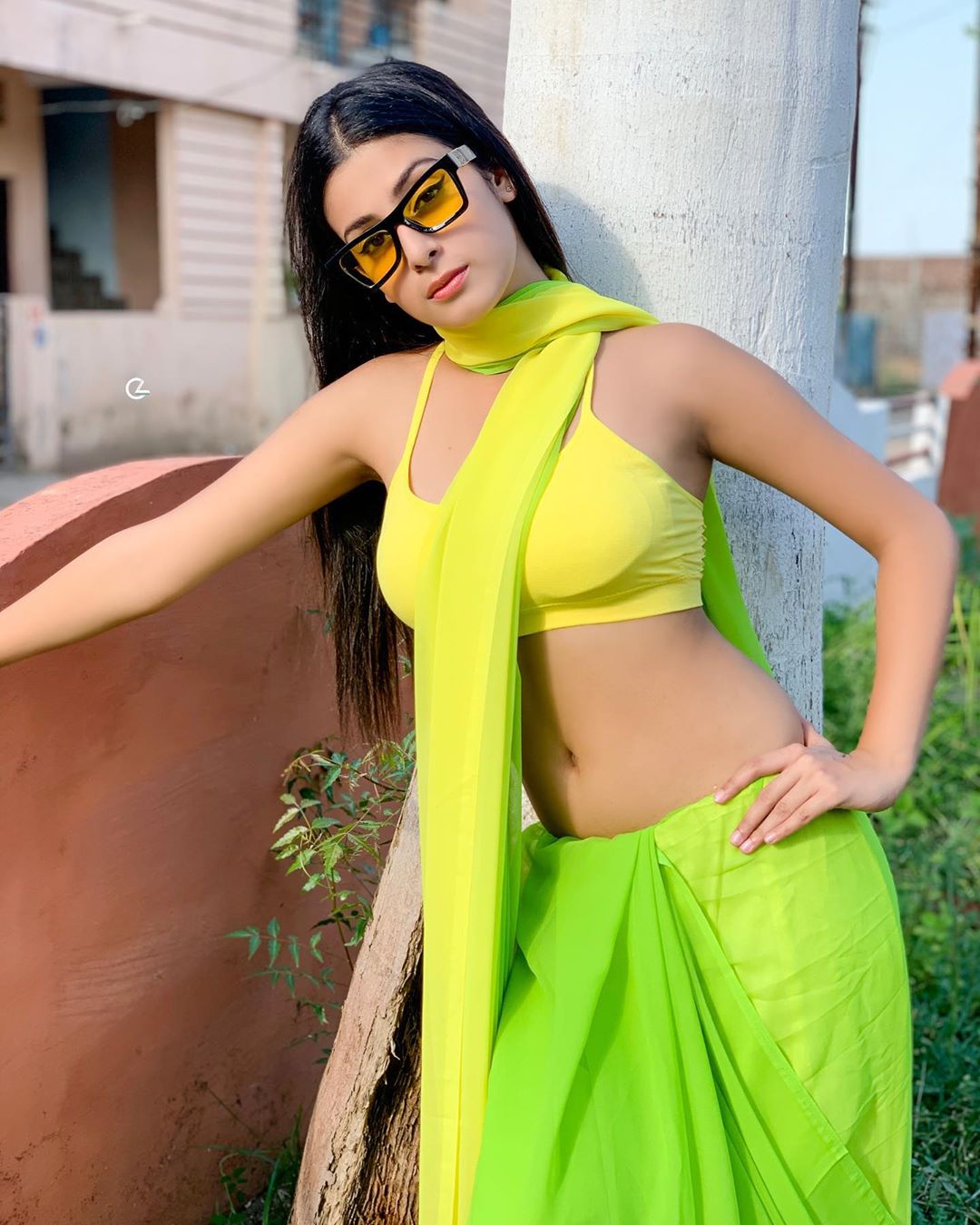 Desi Girl in Light Green Saree Is Beautiful