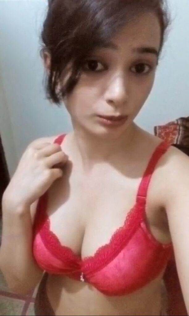 Sweet girl Sonal ki Indian big boobs photos