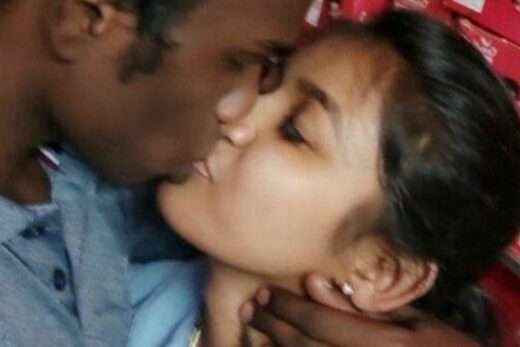 Mallu Teen Couple Kissing Hot Pic