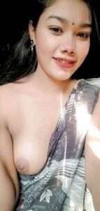 Indian Teen Nude Gallery In Saree and Bra Pics
