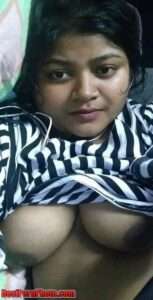 My Real Chubby Desi Bhabhi Nude Boobs Pics