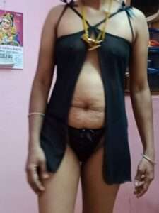 Tamil mature aunt in bikini