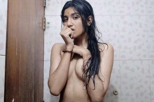 Indian Teenage Girl Shows Her Virgin Nude Figure