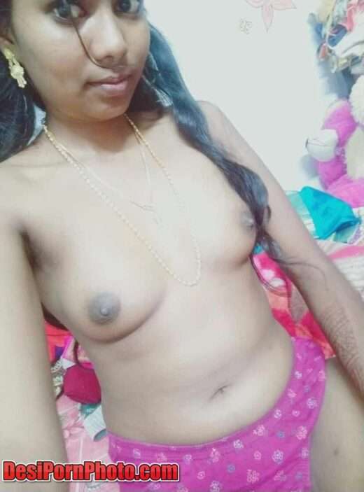 Tamil Girl Topless Photos Shared With Her Lover
