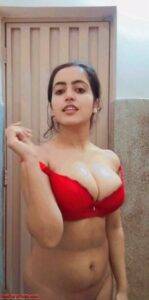 Pakistani Big Boobs Appi Naked Chut Ki Photos1