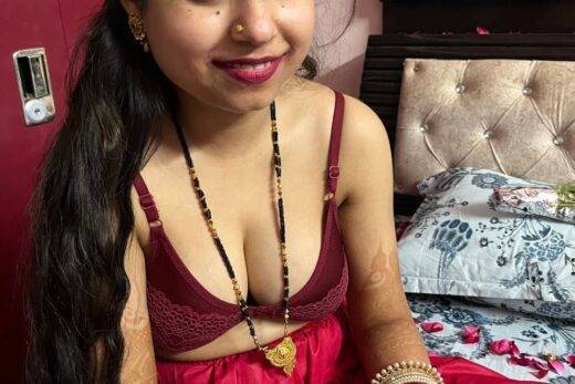 Cute Indian Bhabhi Ki Red Saree Mein Nude Antarvasna Photos4