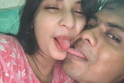 Friend Sister Fucking Hot Pics3