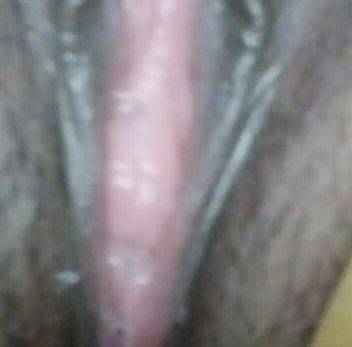 Indian Kinky Girl Ki Gili Choot Ki Pics6