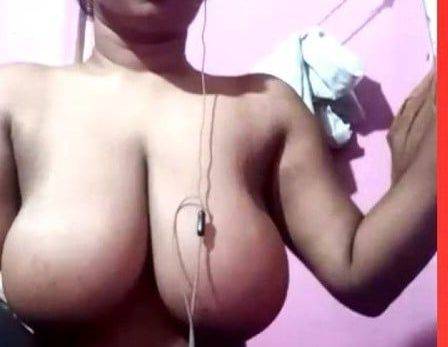 Village Girl Ki Desi Porn Pics Me Dekhe Bade Boobies5