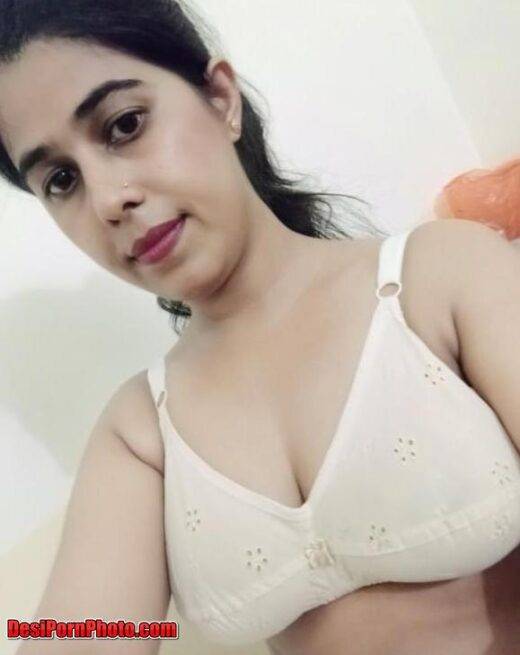 Indian Girls Nude Boobs