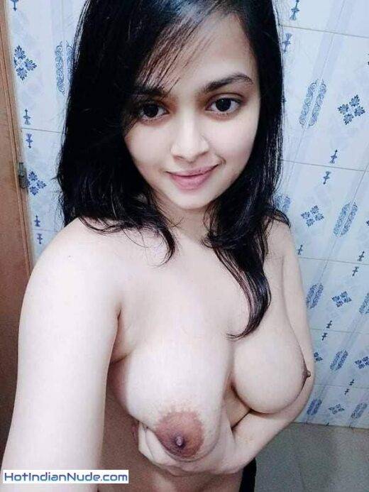 Desi Big Boobs Nude Photos