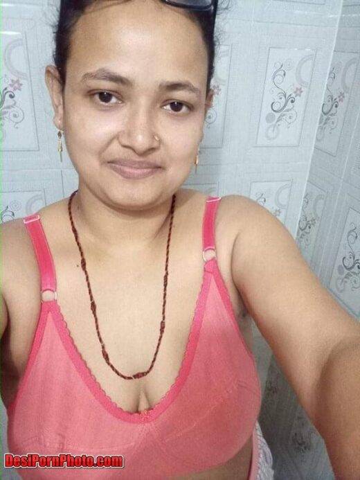 Desi Milf Nude Pics