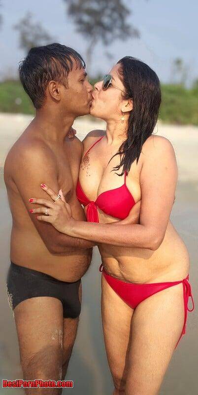 Desi Threesome Sex Pic