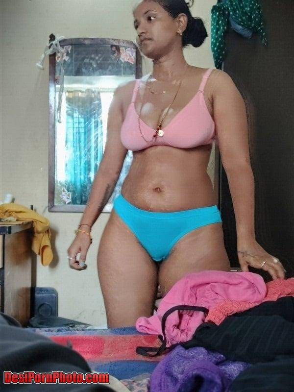 Hot Bhabhi Ki Nangi Photo