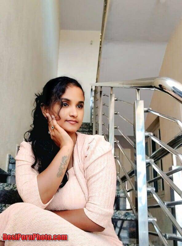 Nude Indian Bhabhi Photos