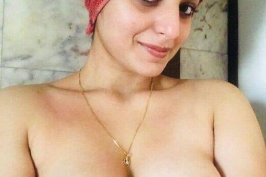 Indian Hot Bhabhi Nude Pics