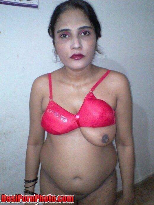 Abitha Aunty Nude