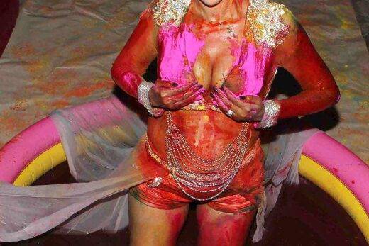 Hot Indian Babe Model Holi Khelatti Devar Ke Sang Nude Pics1
