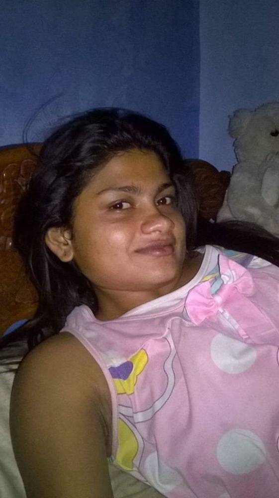 Nangi Selfie
