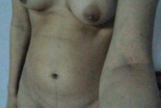 Nangi Selfie