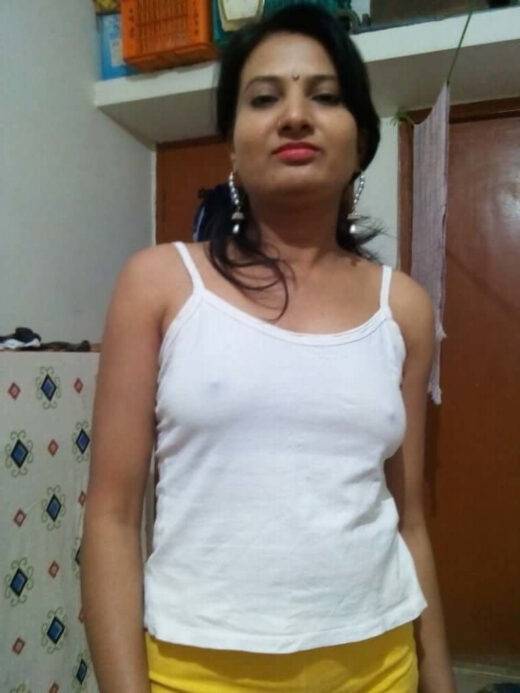 Nangi Selfie