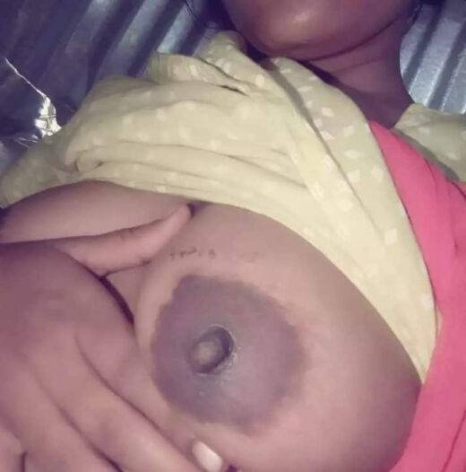 Nangi Selfie