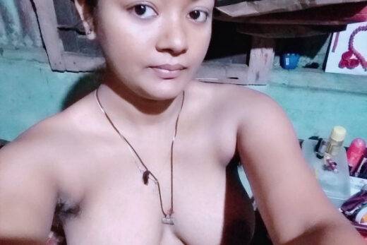 Nangi Selfie
