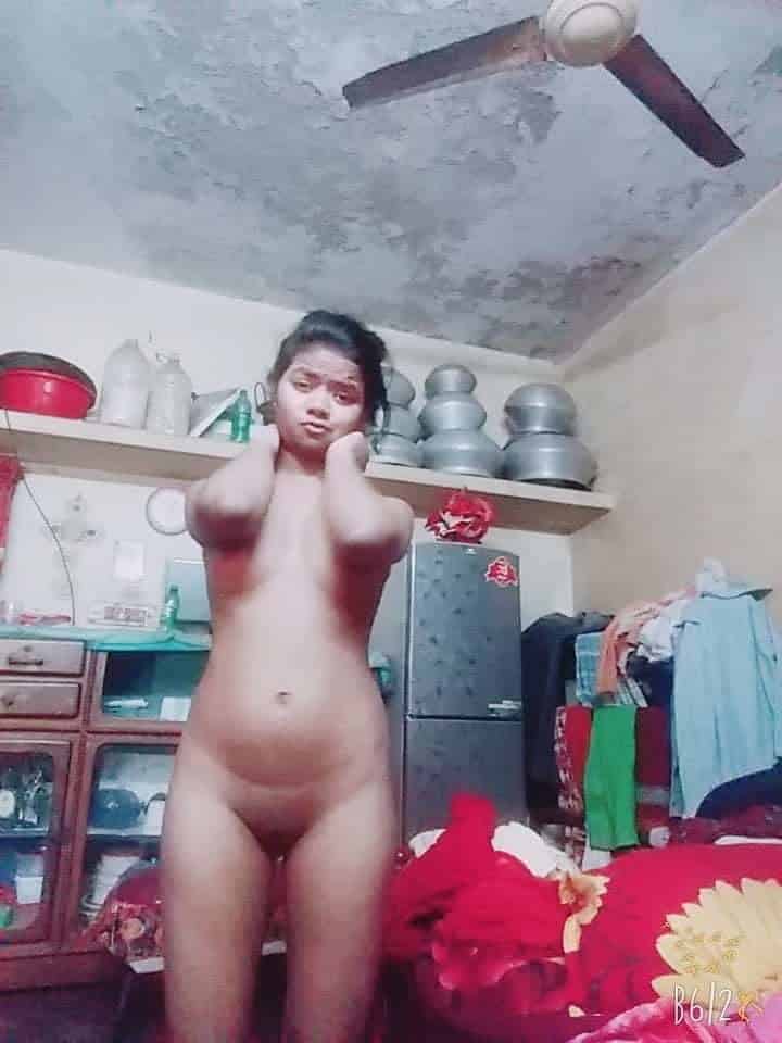 Nangi Selfie