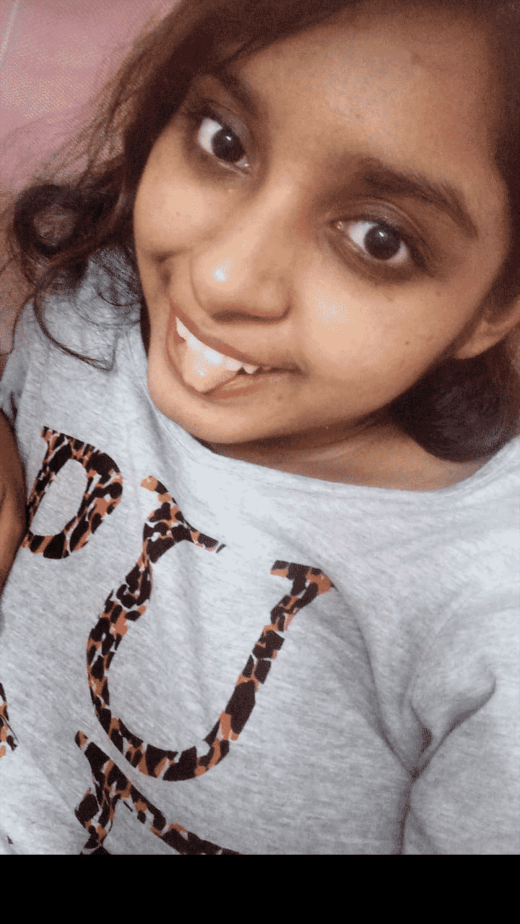 Nangi Selfie