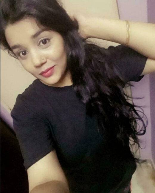 Nangi Selfie