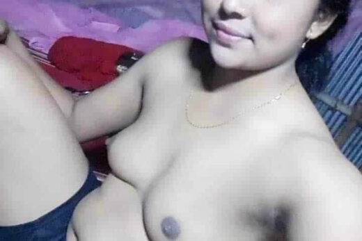 Nangi Selfie