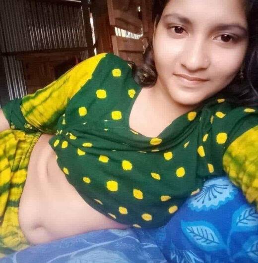 Nangi Selfie