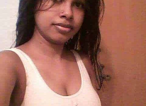 Nangi Selfie