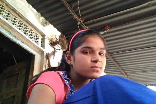 Nangi Selfie