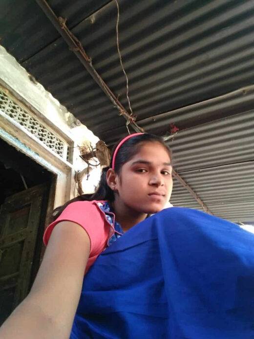 Nangi Selfie