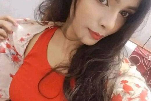 Nangi Selfie