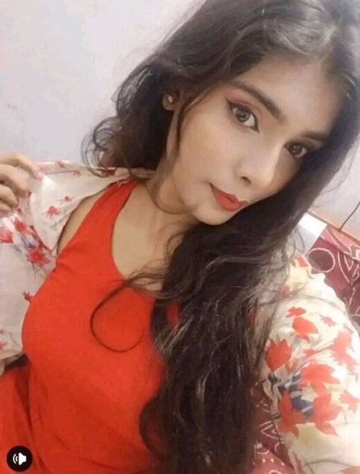 Nangi Selfie