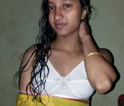 Nangi Selfie